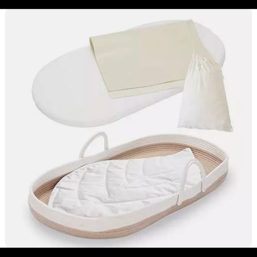 Little Dove Baby Diaper Changing Basket,Nursery Set with Leaf Shape Cushion NWOT